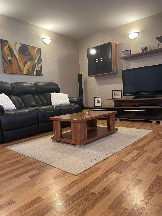 Angels Apartment Oradea Εξωτερικό φωτογραφία